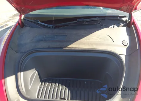 2021 Tesla Model Y Long Range Dual Motor All-Wheel Drive z USA, uszkodzony, nr VIN 5YJYGDEE0MF090171